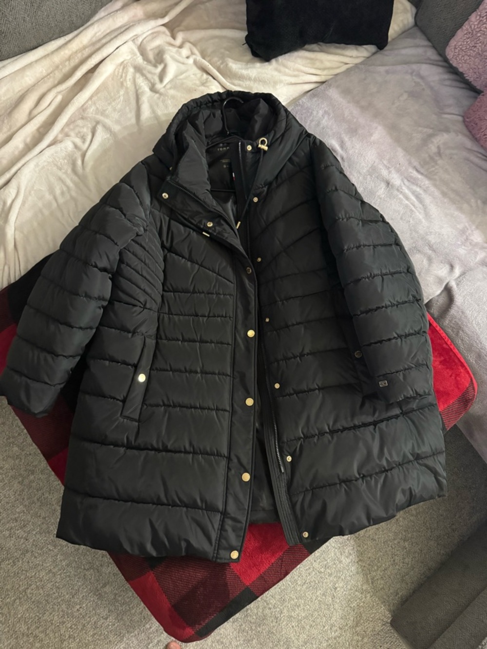 Tommy Hilfiger Black Quilted Hooded Women's Puffer Coat with Gold-Tone Hardware